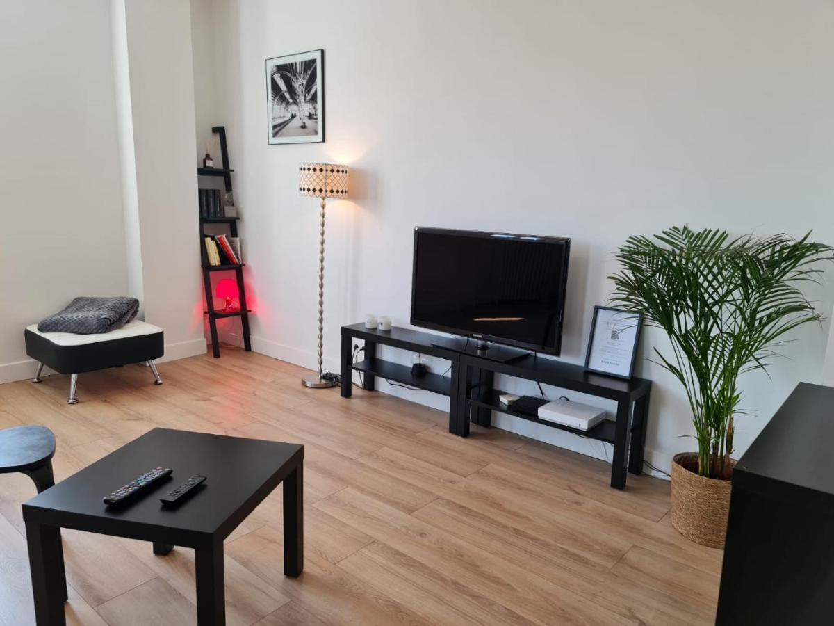 Le ScottmanHouse - Appartement privé - Centre ville - Gare - Wi-Fi Arras Esterno foto